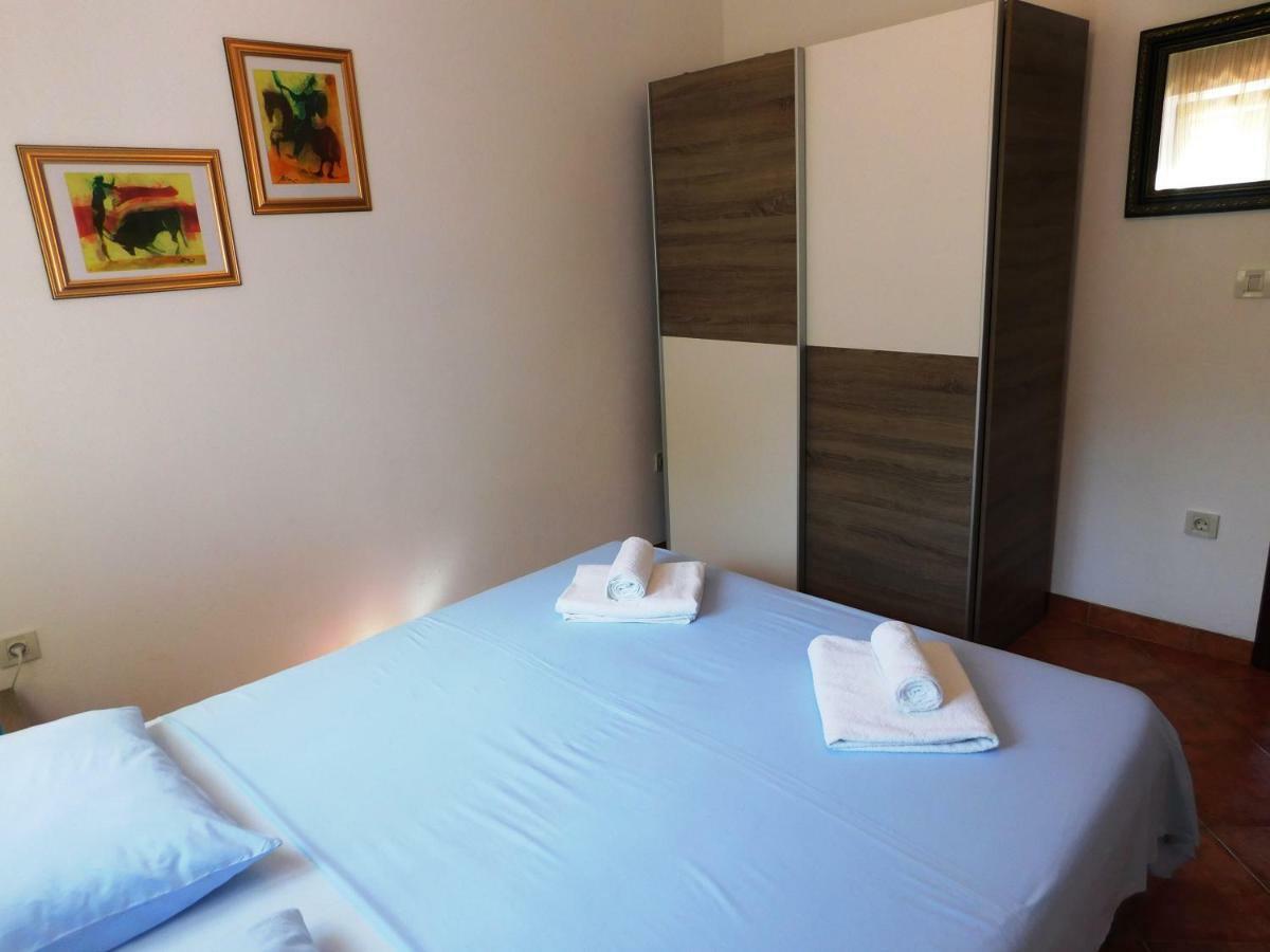 מאקרסקה Apartman Niki מראה חיצוני תמונה